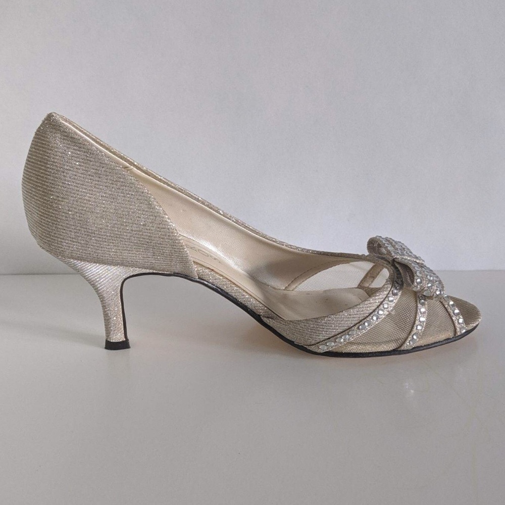 Caparros Kenzo nude glimmer heels